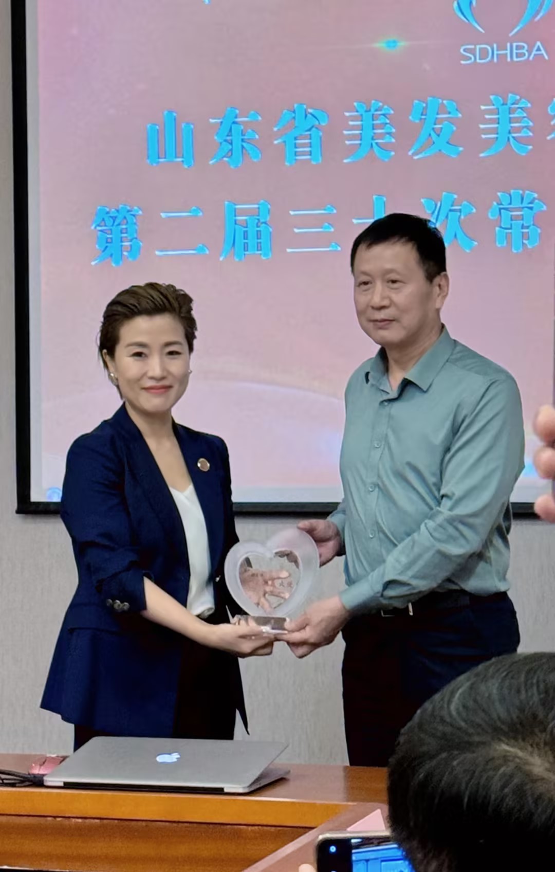 5c80f57838e7593dda3dc01aecee61eb_compress.jpg
